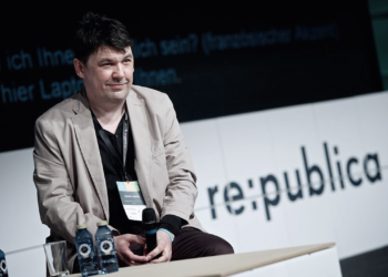 FSU supporting group including Father Ted writer Graham Linehan to take legal action against Belfast pub in ‘gender critical’ free speech row