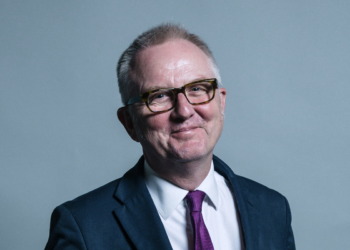 Housing association suspends peer over Hamas “murderers” comment