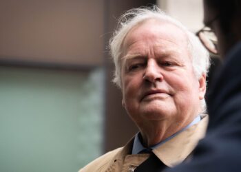 Former Tory MP Bob Stewart has racial abuse conviction quashed