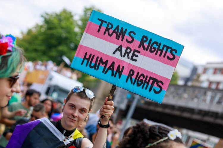 Brazilian feminist faces 25 years for misgendering politician under “social racism” law